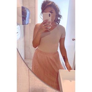 Meet your Posher, Selena